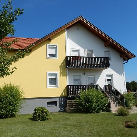 Appartement Huber ルッツマンスブルク エクステリア 写真