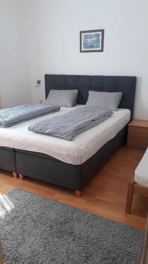 Appartement Huber ルッツマンスブルク エクステリア 写真